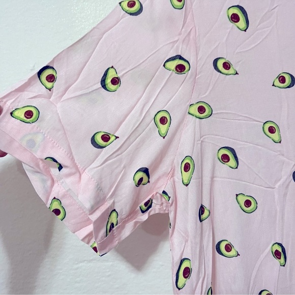 Love Notes Avocado Cropped Tee Sz M 💕So Cool. Looks great on💕 - Picture 6 of 7